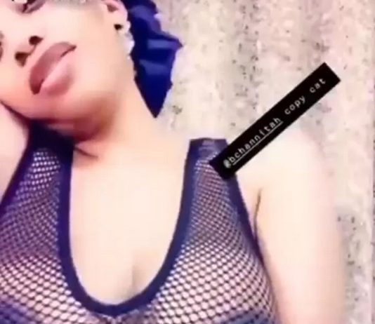 Bad Black Flashes Boobs in New Photo Bad Black Flash Boobs